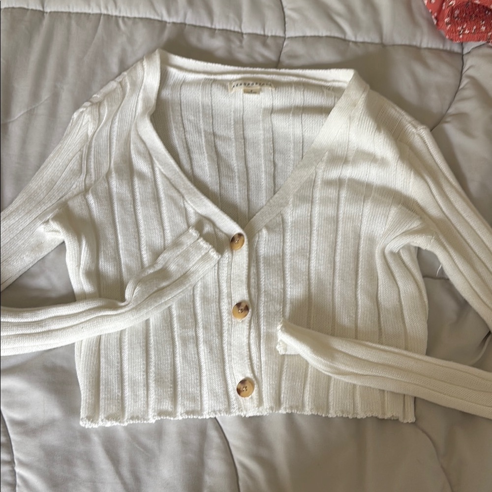Aeropostale White Ribbed Crop Top